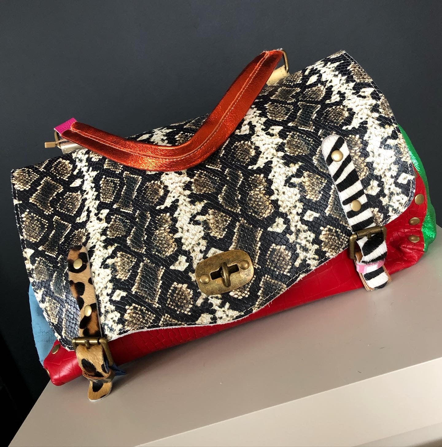 tas multi color